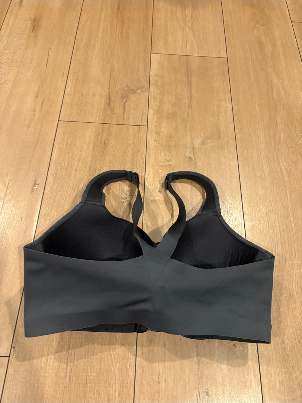 Victoria’s Secret Sports Bra Size 36DDD - Picture 2 of 8